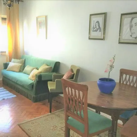 Апартаменты Sabrosa's Flat