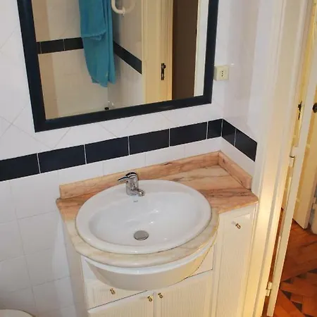 Sabrosa's Flat Апартаменти *